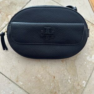 Tory Burch Taylor Belt Bag in Black
